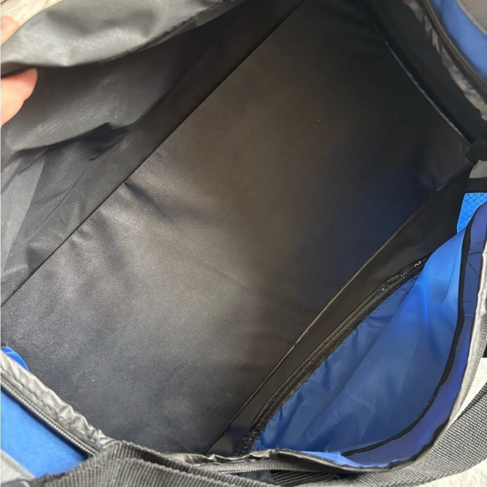 Gemline Rosemount Sport Bag Blue and Black Duffel - Picture 9 of 12